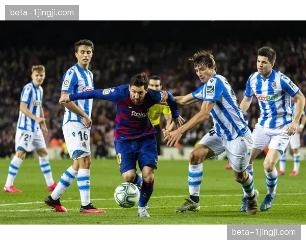 保-卡巴内斯十字韧带重伤，比利亚雷亚尔锋线选择受限